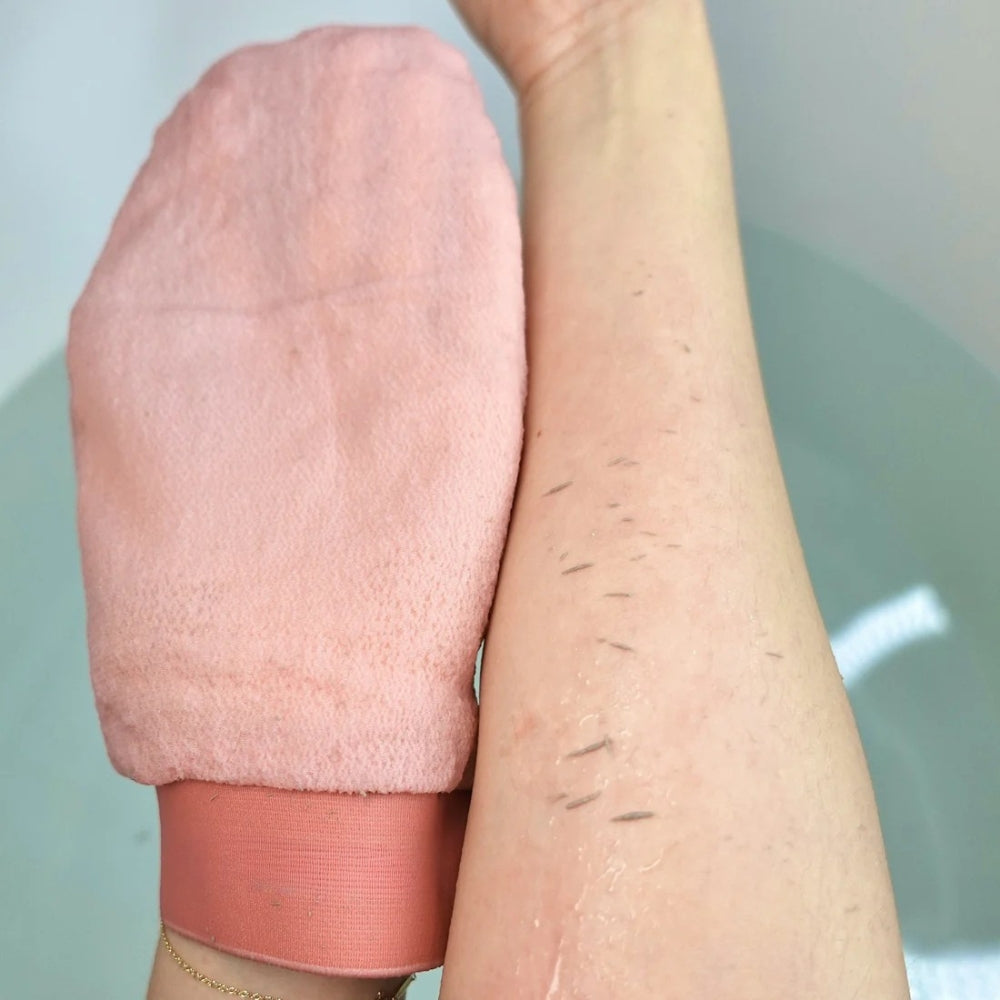 Exfoliating Glove – Silkeslen hud på några minuter